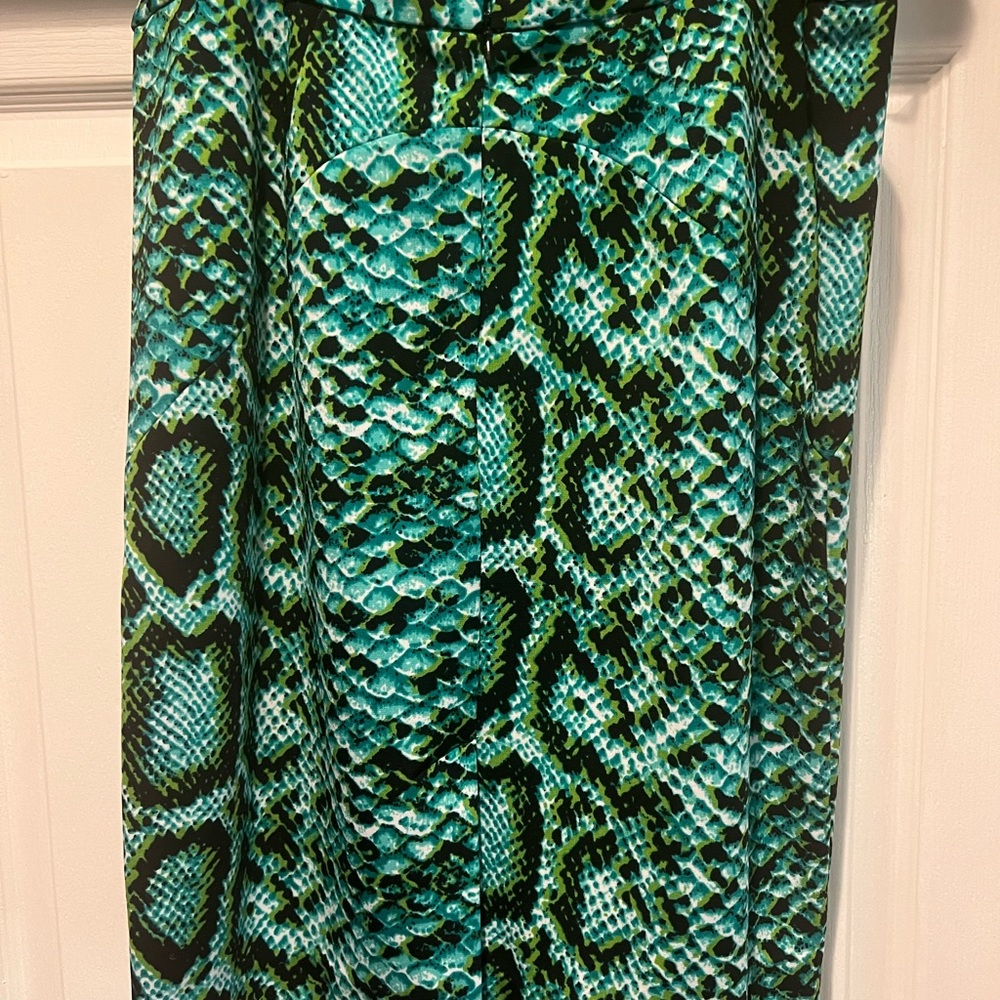 Skirt - Picture 3 of 6